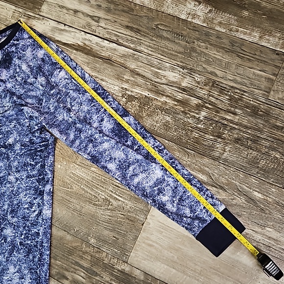 LuLaRoe Hudson Long Sleeve Straight Cut T For Both Him & Her Round Neck Large - Picture 11 of 16